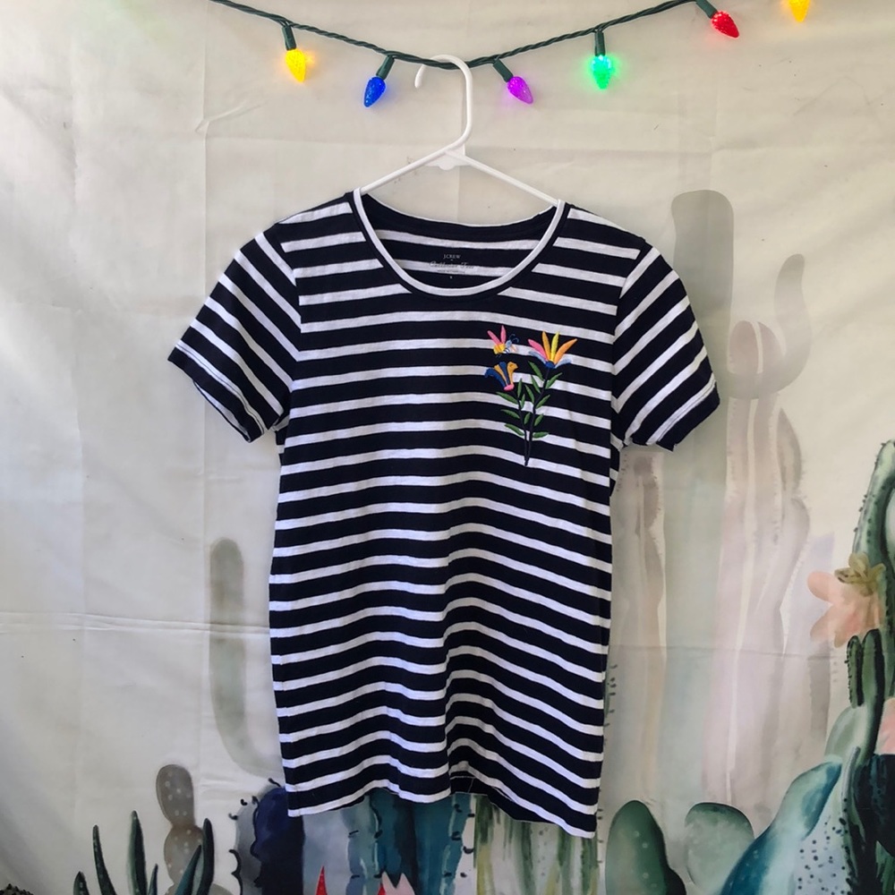 J. Crew Floral Embroidered Collector’s Tee 💐 - Picture 1 of 5